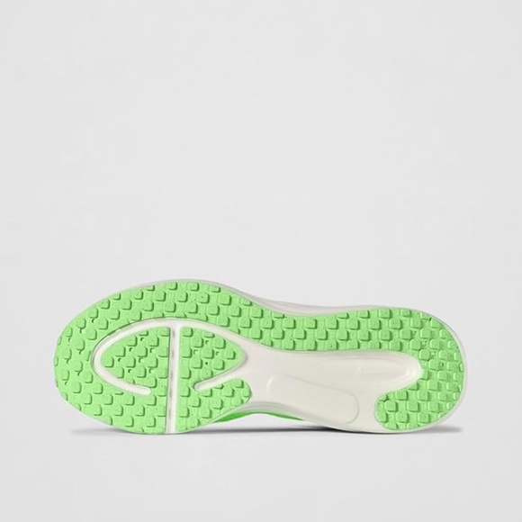 Nike Women's  Running Shoes - Picture 3 of 6